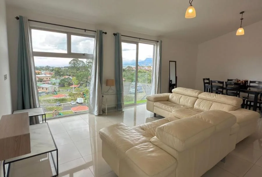 Venta de Apartamento en Torre Granadilla, Curridabat. RAH 26-782  - Venta en Curridabat