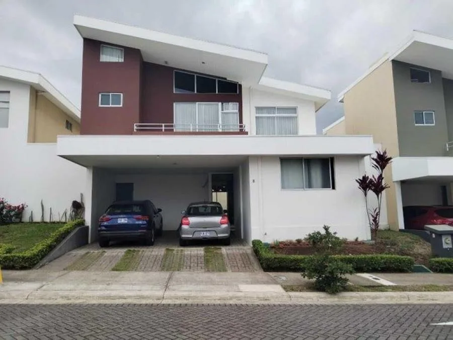 Venta de Casa en Montes de Oca. - Venta en Montes de Oca