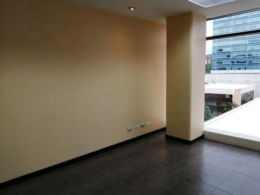 Oficina en Alquiler en Sabana Sur en Oficentro. COD1543037 - Alquiler / Renta en Montes de Oca — photo 4