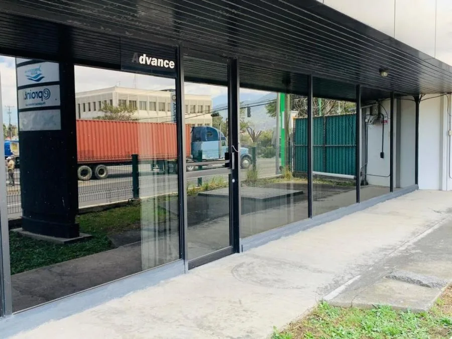 Alquiler de Local Comercial en Calle Blancos-Goicoechea. RAH 26-436 - Alquiler / Renta en Goicoechea
