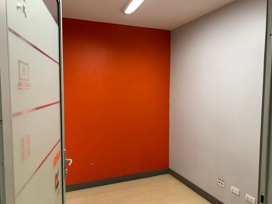 Alquiler de Local Comercial en Calle Blancos-Goicoechea. RAH 26-436 - Alquiler / Renta en Goicoechea — photo 3