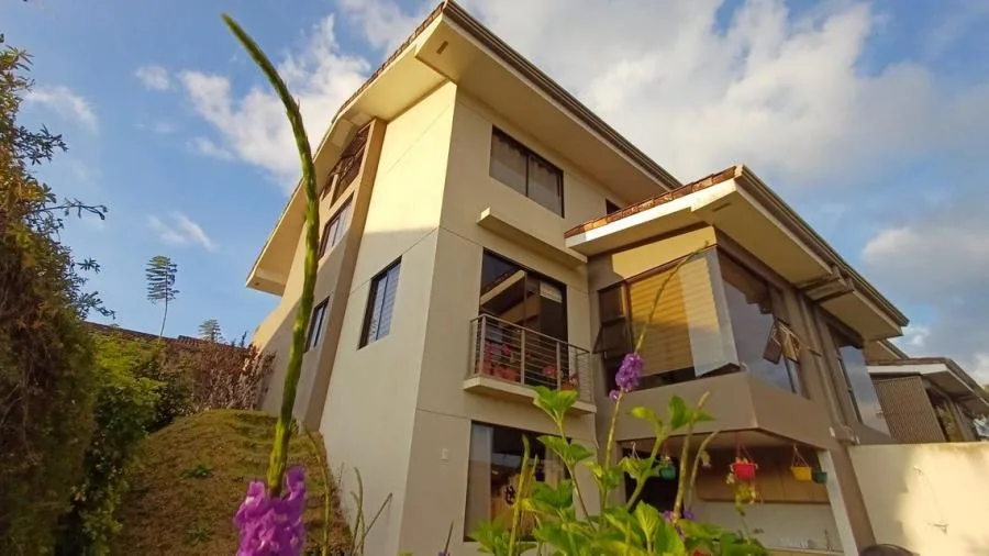 VENTA DE CASA EN CONDOMINIO LA ESTEFANA PBR - Venta en Montes de Oca