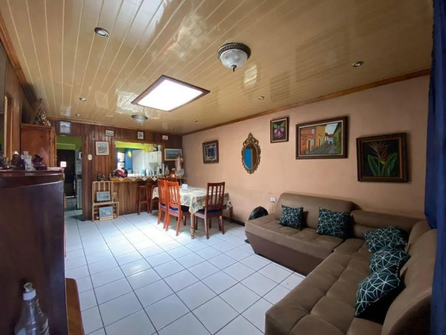 Casa con uso de Suelo Mixto en Venta en Heredia Centro - Venta en Heredia
