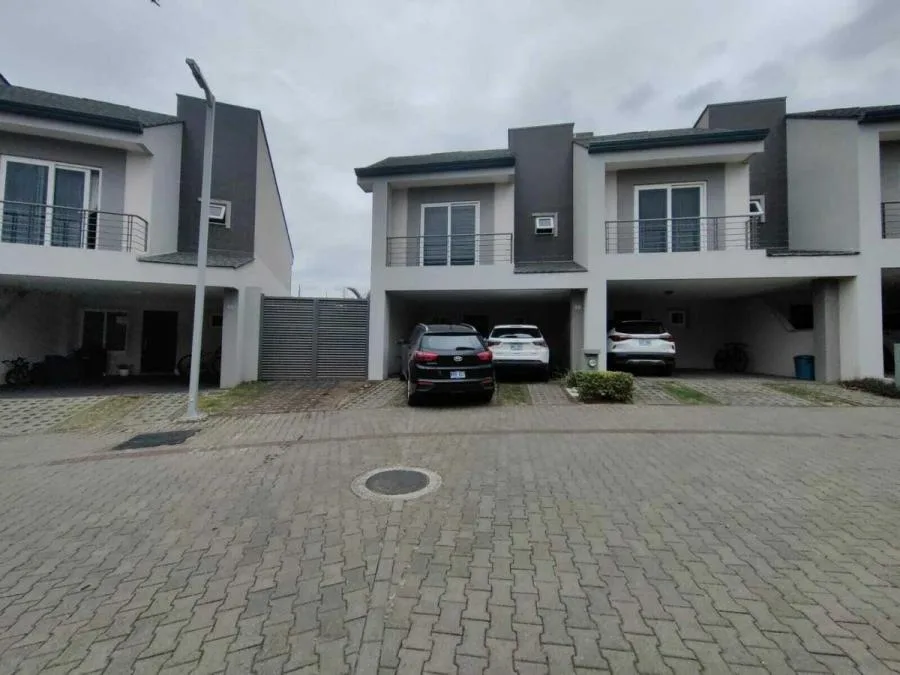 venta de casa en san jose escazu - Venta en Escazú