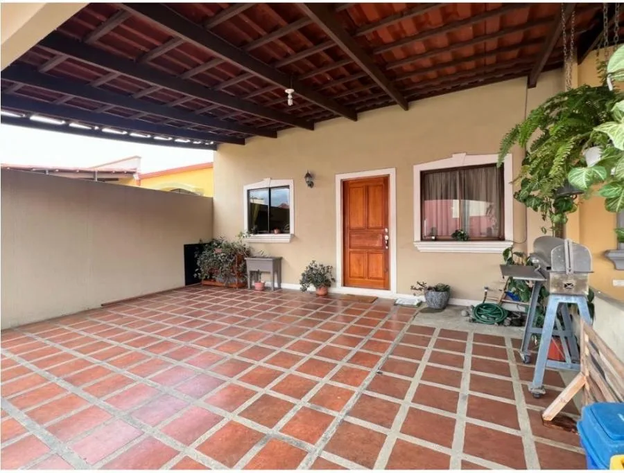 Alquiler de Casa en Ulloa-Heredia. RAH 26-1833 - Alquiler / Renta en Heredia