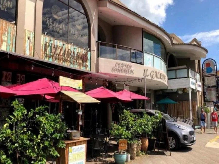 Local Comercial en Alquiler en Jaco Centro  - Alquiler / Renta en Garabito