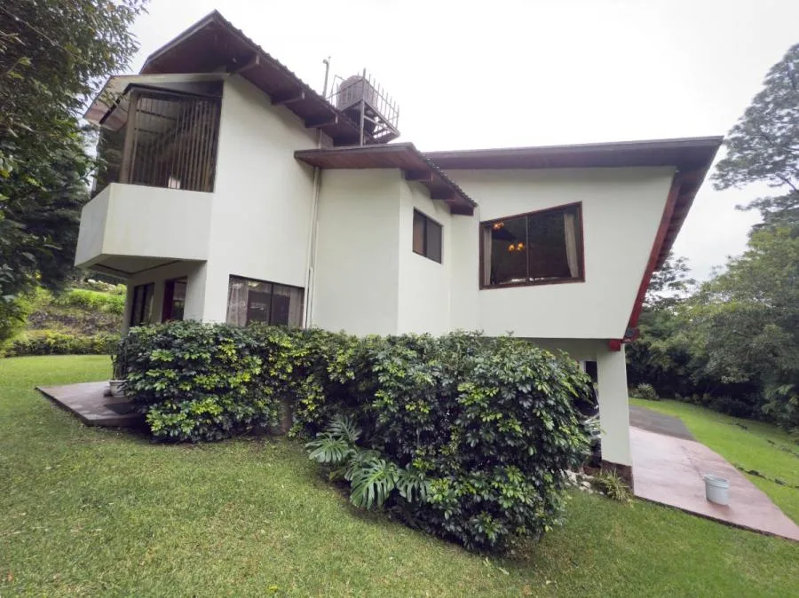 Venta de casa en Residencial El Castillo, San Rafael de Heredia $350.000 #DE005 - Venta en San Rafael