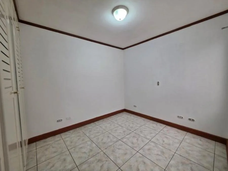 Venta de Apartamento en Goicoechea-Guadalupe. RAH 26-1288 - Venta en Goicoechea — photo 5