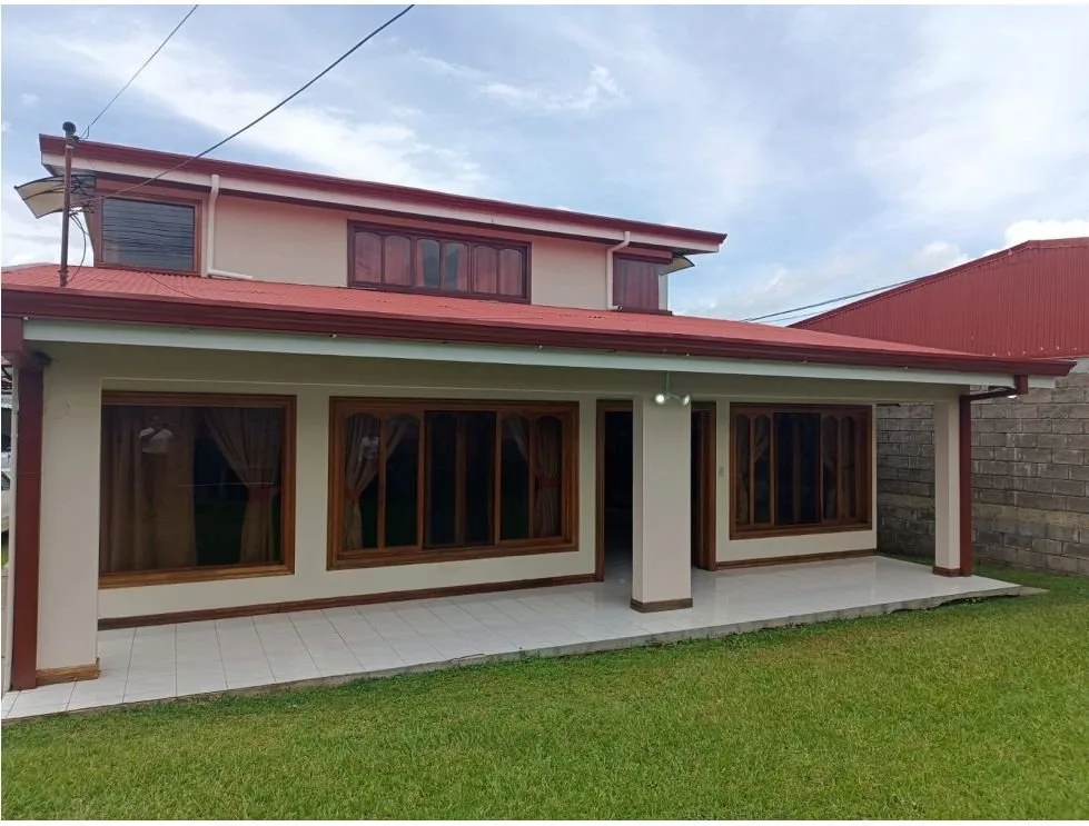 Venta de casa con 1.139 m2 en San Luis, Santo Domingo US$600,000 #ML001 - Venta en Santo Domingo