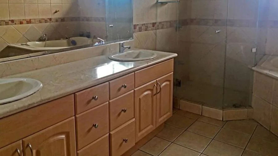 Se Vende Hermosa casa en San Pablo de Heredia - Venta en San Pablo — photo 3