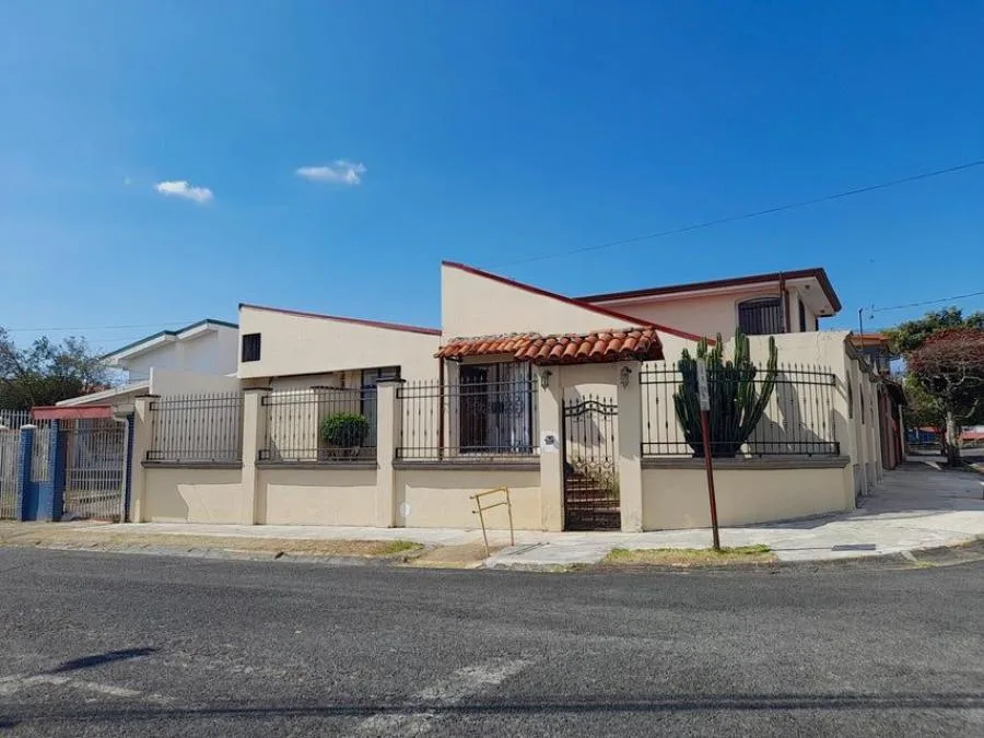 Casa en venta en Santo Domingo, Heredia. RAH 23-2685 - Venta en Santo Domingo