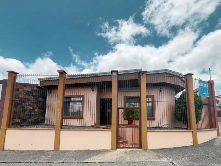 Venta de Casa en Paraíso de Cartago. RAH 25-1711 - Venta en Paraíso