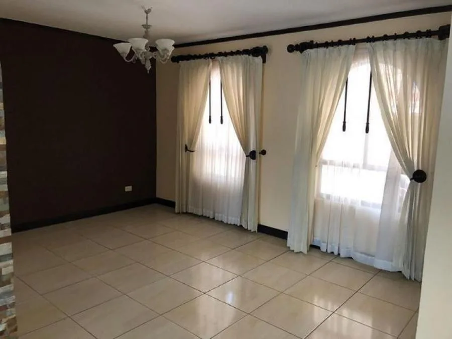 Venta de Casa en Sabanilla, Montes de Oca. - Venta en Montes de Oca — photo 4