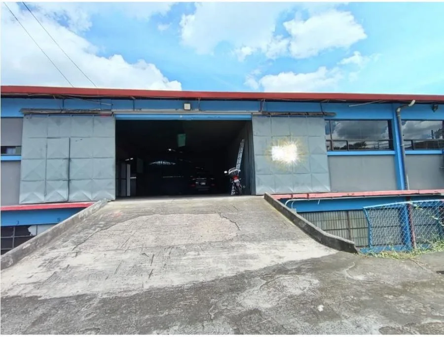  Alquiler de bodega Comercial en Curridabat Centro #JM10 - Alquiler / Renta en Curridabat