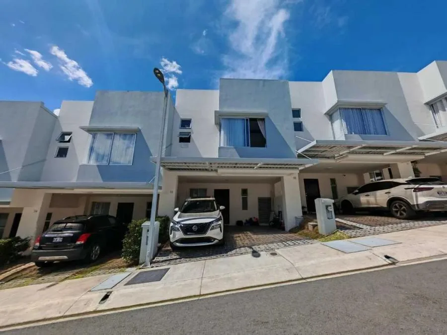 Venta de casa en condominio Moravia 305 #UR1100  - Venta en San Vicente