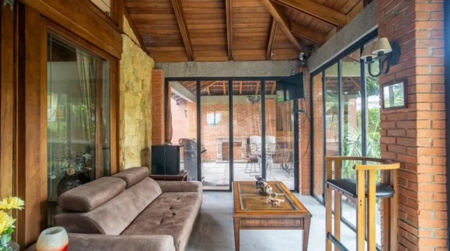 Venta de casa con apartamento independiente en San Rafael, Montes de Oca $590,000 #FR004  - Venta en Montes de Oca — photo 4