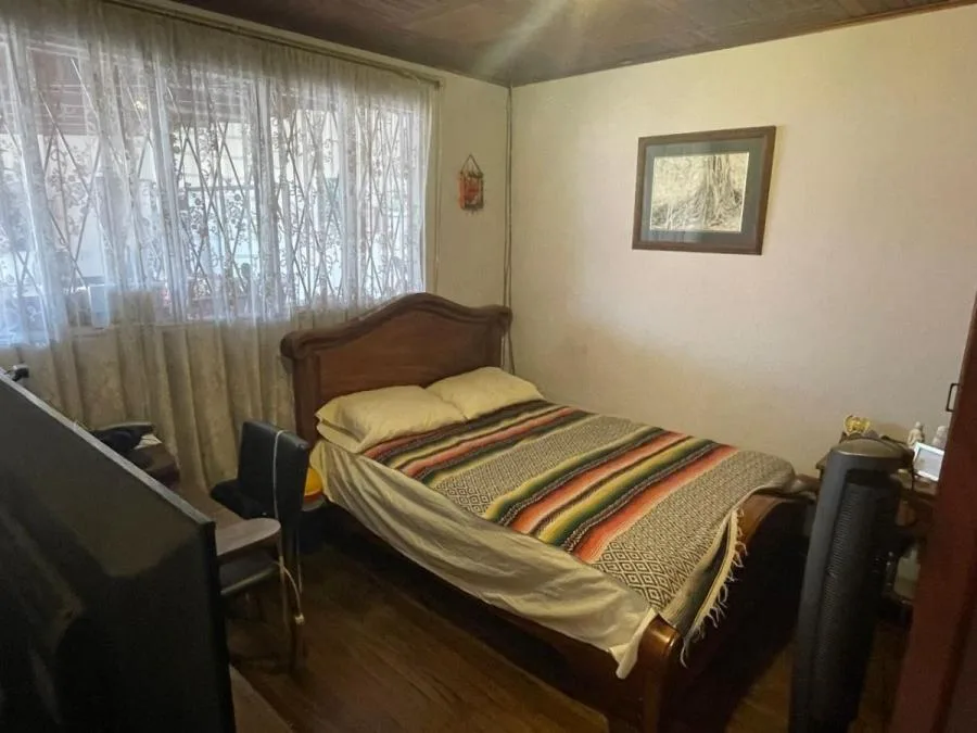 Venta de casa de un nivel con 4 habitaciones en Tibas San Juan MGA - Venta en Tibás — photo 2