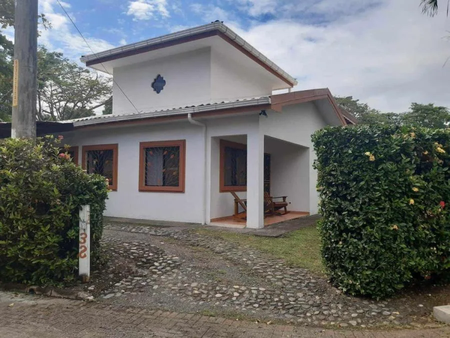 Venta de Casa en Parrita, Puntarenas. RAH 25-1495 - Venta en Parrita