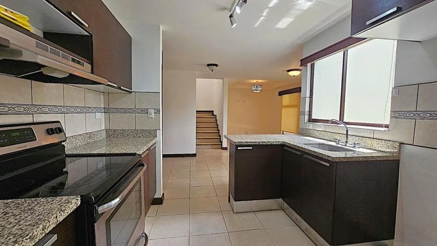 VENTA DE CASA EN ALTIVAR LA TRINIDAD DE MORAVIA  PBR - Venta en Moravia