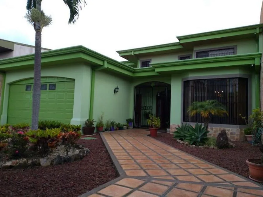 Casa en Venta en La Guaria, Moravia RAH #222511 - Venta en Moravia