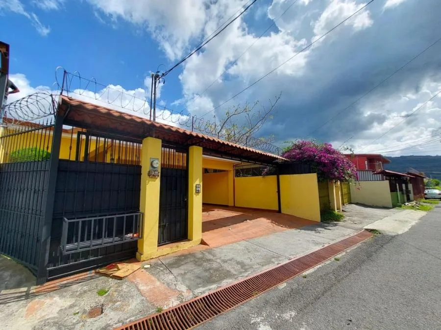 Venta de Casa en Escazû, San José. RAH 25-1807 - Venta en Escazú