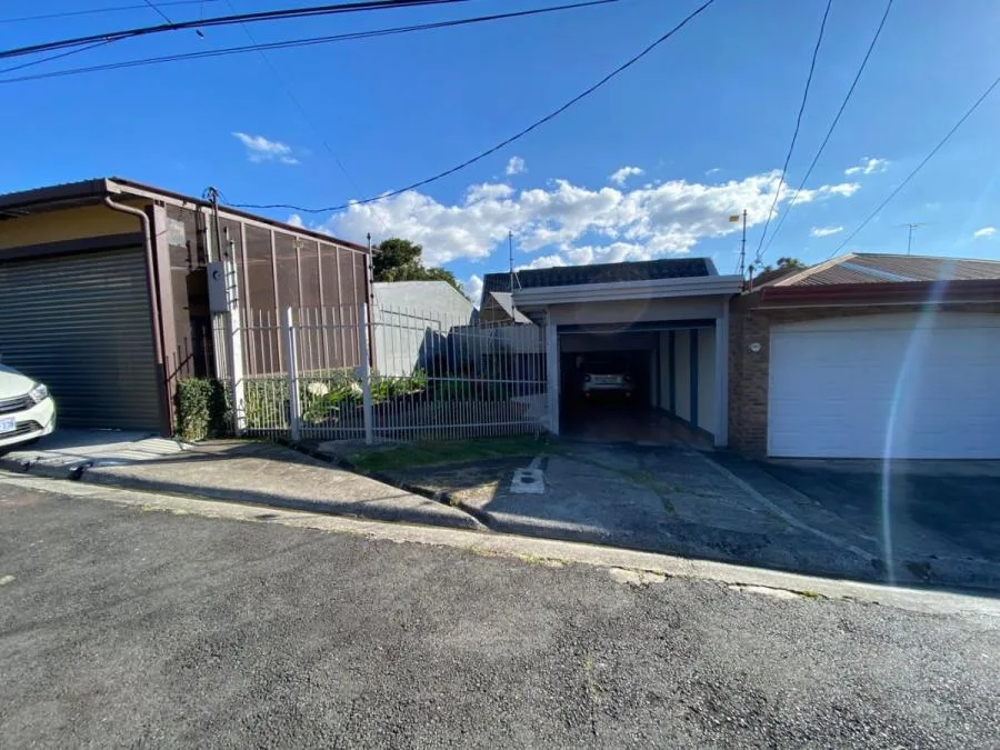 CASA EN VENTA EN HEREDIA CENTRO RAH 232425 - Venta en Heredia