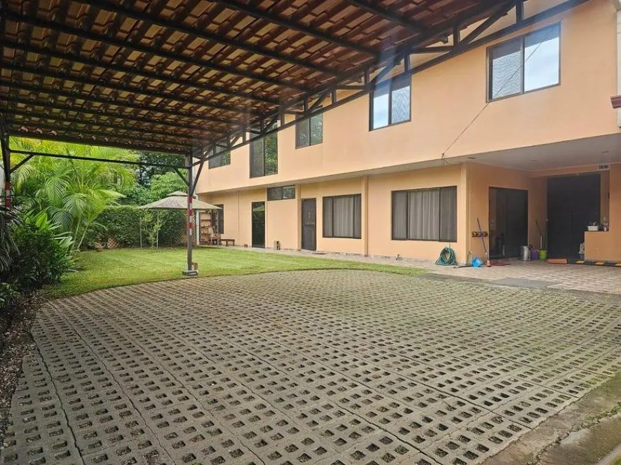 Venta de Casa + APTO en Moravia, San José. RAH 24-1854 - Venta en Moravia