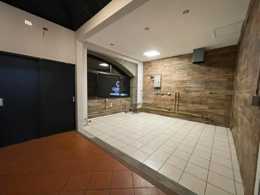 Alquiler de Local Comercial en Mercedes, Heredia.  - Alquiler / Renta en Mercedes