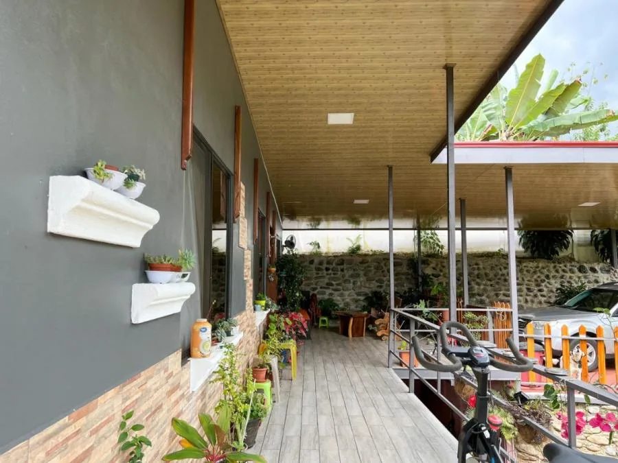 Casa rodeada de naturaleza con dos plantas independientes y amplio terreno #26-1641 GS - Venta en Perez Zeledón — photo 3
