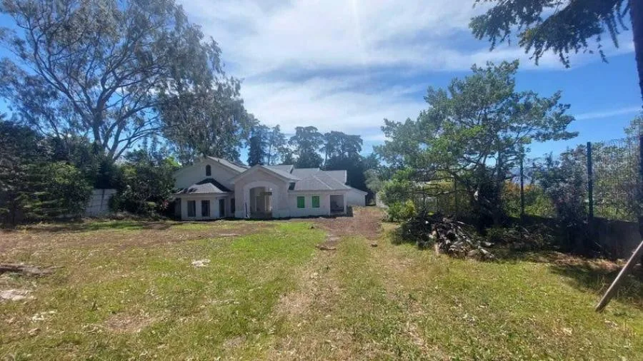Casa de lujo por terminar en residencial privado de San Rafael de Heredia RAH 232186 - Venta en San Rafael