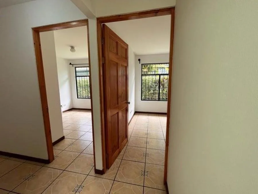 Venta de Casa + Apartamento en Goicoechea, San José. RAH 24-1516 PRECIO REBAJADO - Venta en Goicoechea — photo 4
