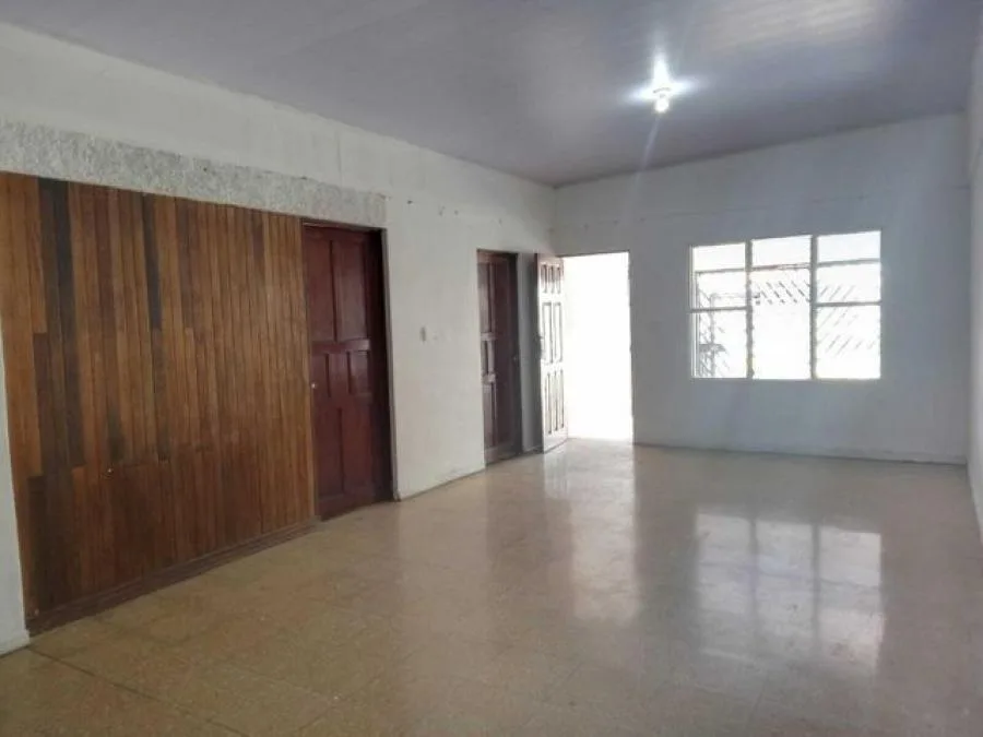 Venta de Casa en San José, Goicochea PRECIO REBAJADO - Venta en Goicoechea — photo 3