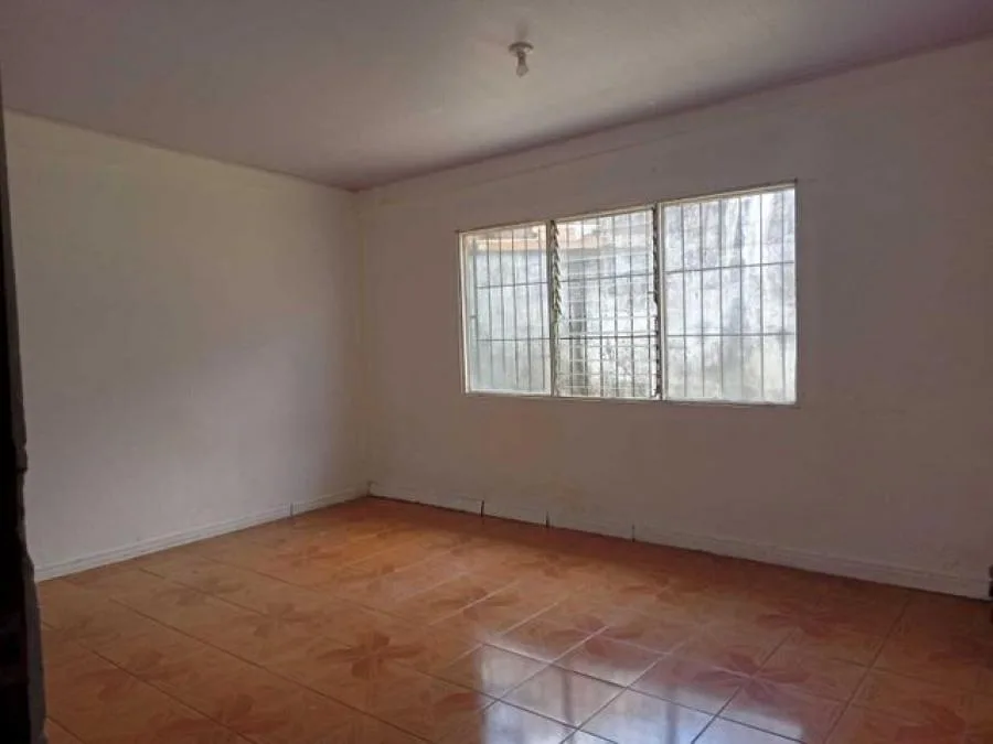 Venta de Casa en San José, Goicochea PRECIO REBAJADO - Venta en Goicoechea — photo 4