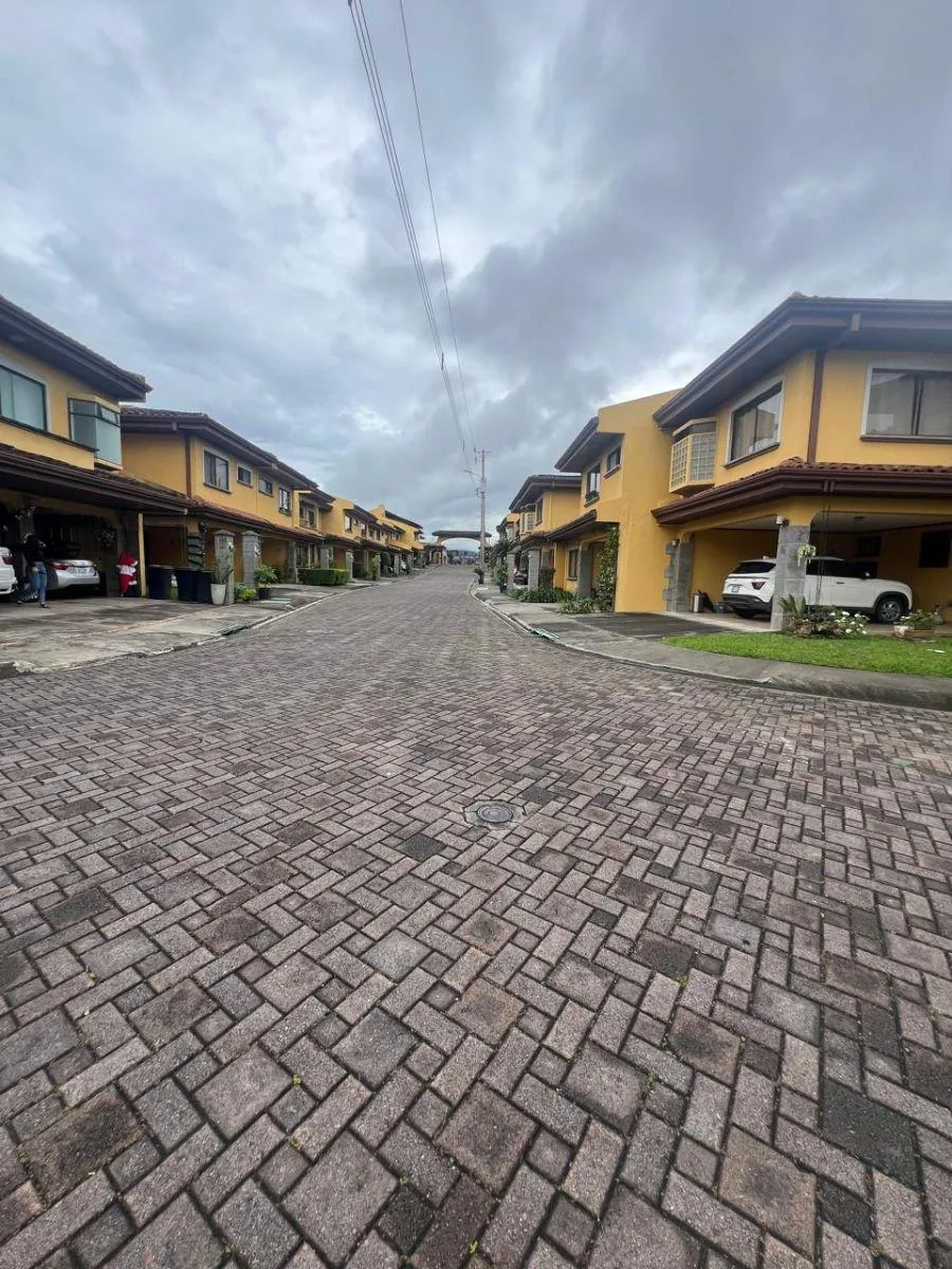 Venta de casa en condominio en Tibas $235.000 #JM33 - Venta en Tibás
