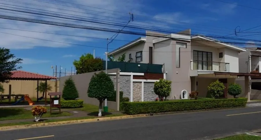 Casa en Venta en La Unión, Cartago. RAH 23-2861 - Venta en La Unión