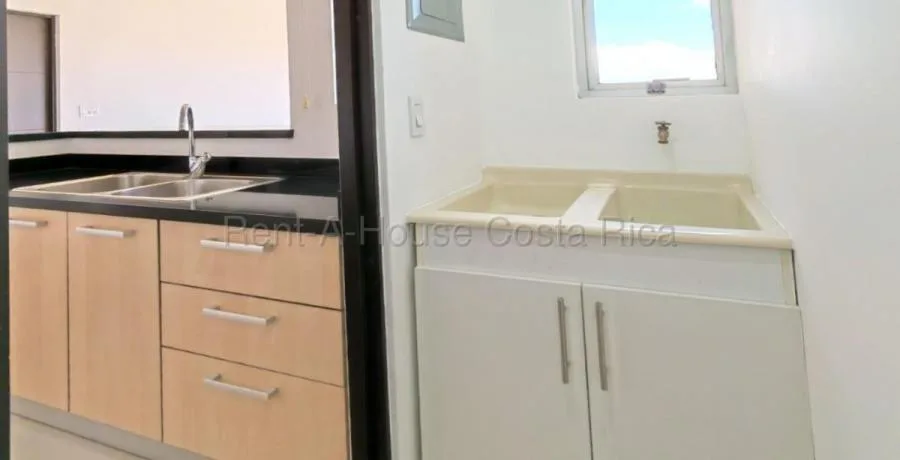 Moderno apartamento con balcón, 2 parqueos, bodega y amenidades tipo resort #26-1685 GS - Venta en San José — photo 5