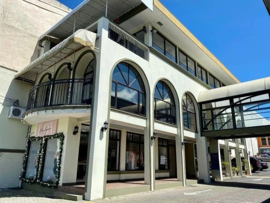 Venta de Centro Comercial en San Rafael de Escazú. - Venta en Escazú