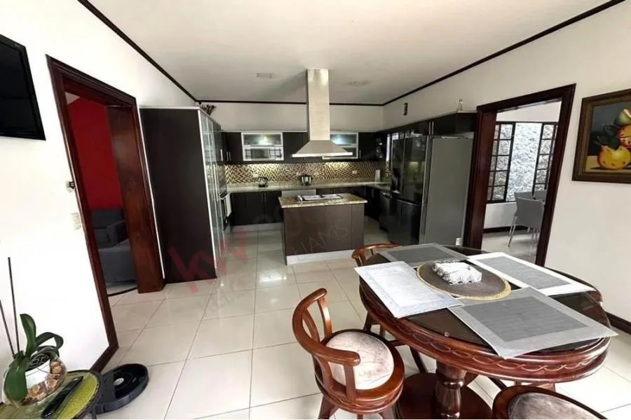 Venta de casa con piscina en Santo Domingo de Heredia US$ 650.000 #5720 - Venta en Santo Domingo — photo 4