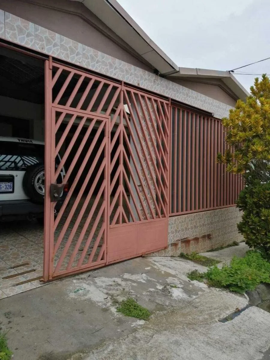 Casa en Venta en Desamparados, Alajuela RAH #212369 - Venta en Desamparados