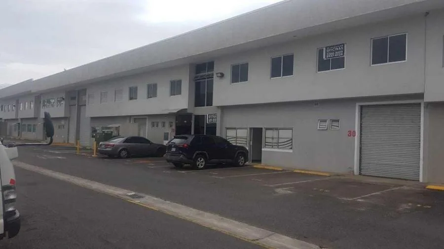 Alquiler de Bodega en Santo Domingo, Heredia.  - Alquiler / Renta en Santo Domingo — photo 4