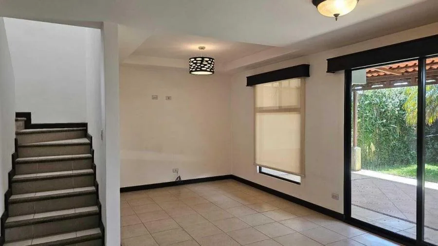 Venta de casa con patio en Moravia - Venta en Moravia — photo 5
