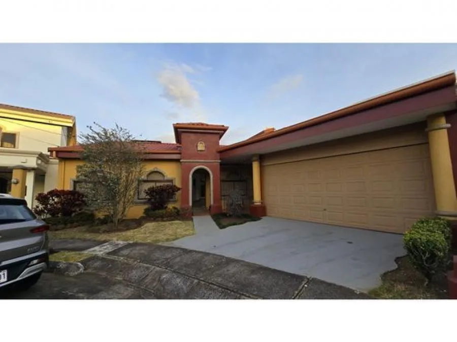 Casa VENTA es Heredia, Belén. Residencial con Aguja. 5PVV9777185 - Venta en Belén
