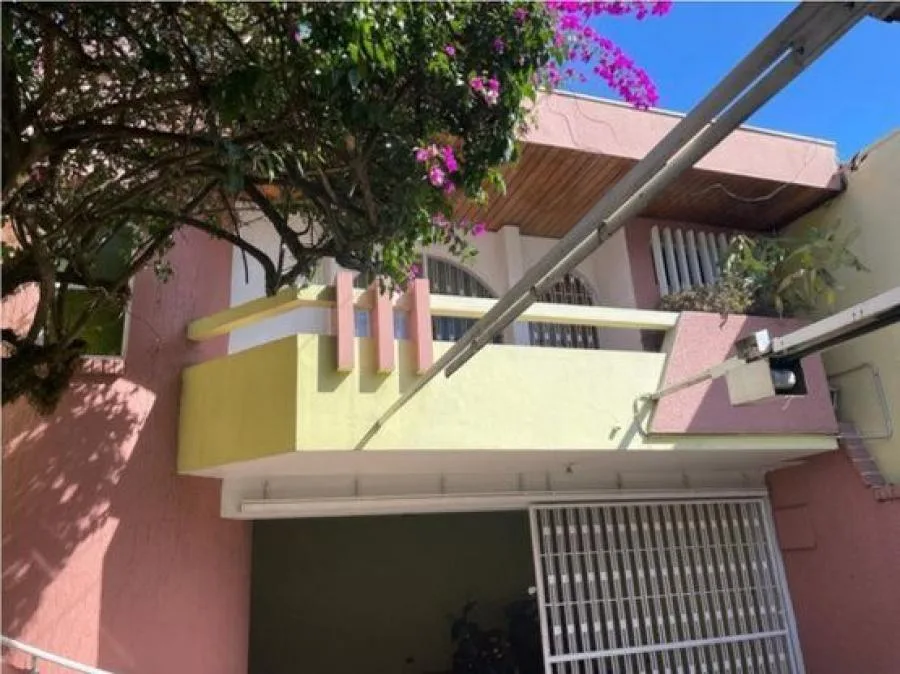 Casa en venta en Moravia  Uso Mixto  5PFJ7516811 - Venta en Moravia — photo 2