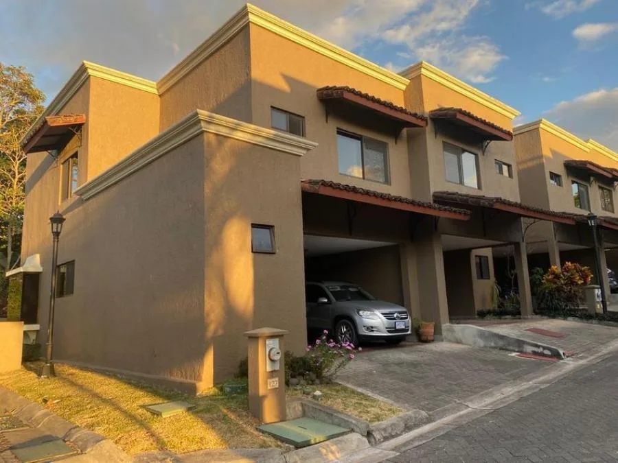Casa en venta en Pozos, Santa Ana. RAH 22-1956 - Venta en Santa Ana