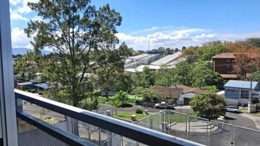 SE ALQUILA APARTAMENTO GRANDE EN CURRIDABAT - Alquiler / Renta en Curridabat