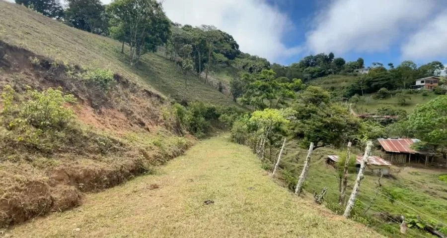 Venta de Lote en Quebradilla, Cartago. RAH 26-780 - Venta en Quebradilla