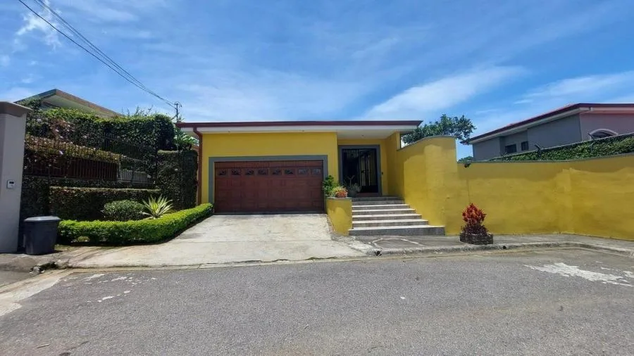 Venta de Casa en Vasquéz de Coronado, San José. RAH 25-615 - Venta en Vasquez de Coronado