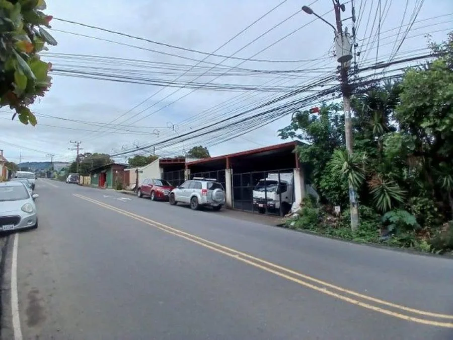 Venta de 4 Bodegas en La Unión, Cartago. RAH 25-11 - Venta en La Unión