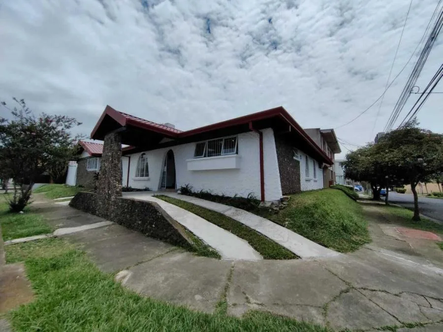 Casa en Alquiler en Mata Redonda RAH #23194 - Alquiler / Renta en Mata Redonda