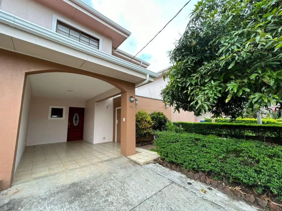 Moderna casa en venta en condominio en Ulloa de Heredia #26-1777 GS - Venta en Heredia
